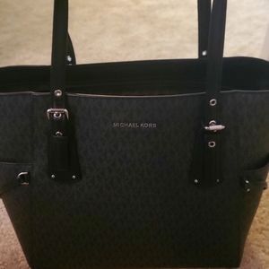 Brand new Michael Kors purse
